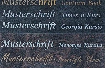 Arten von Textinschriften auf Granit